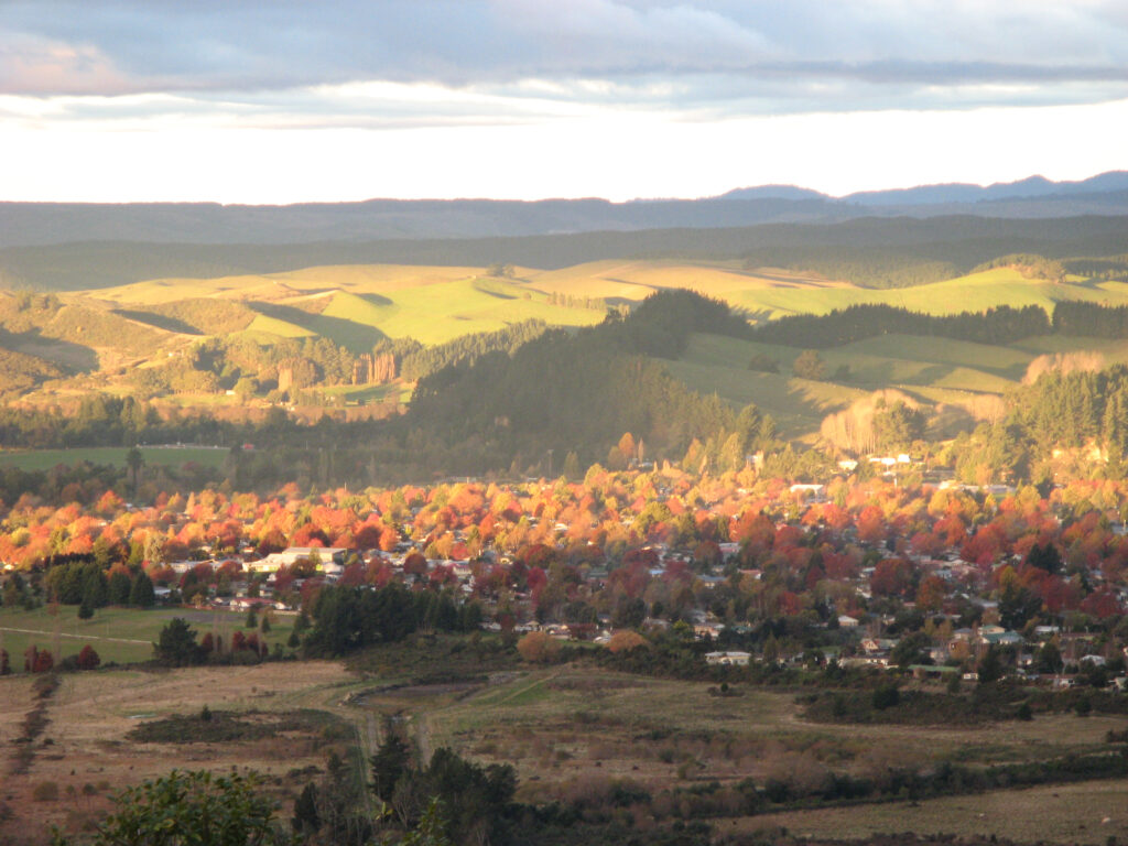 This image has an empty alt attribute; its file name is Autumn-18-1024x768.jpg